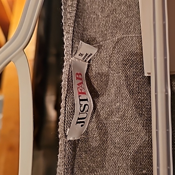 Justfab long sleeve grey top new with tags size 1X - Picture 2 of 3
